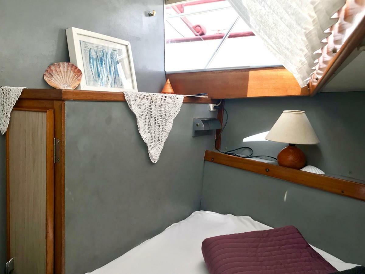 Boat Yacht Barcelona Botel