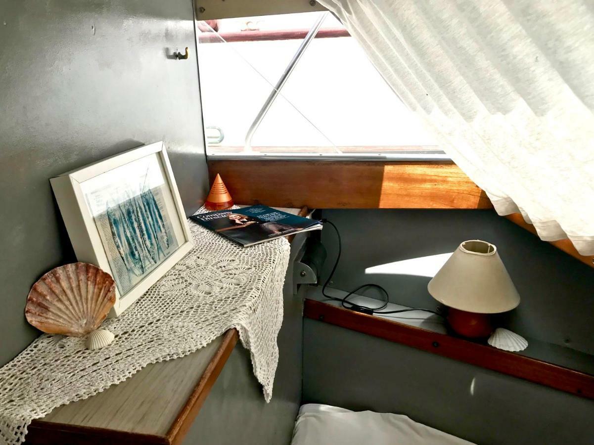 Boat Yacht Barcelona Botel