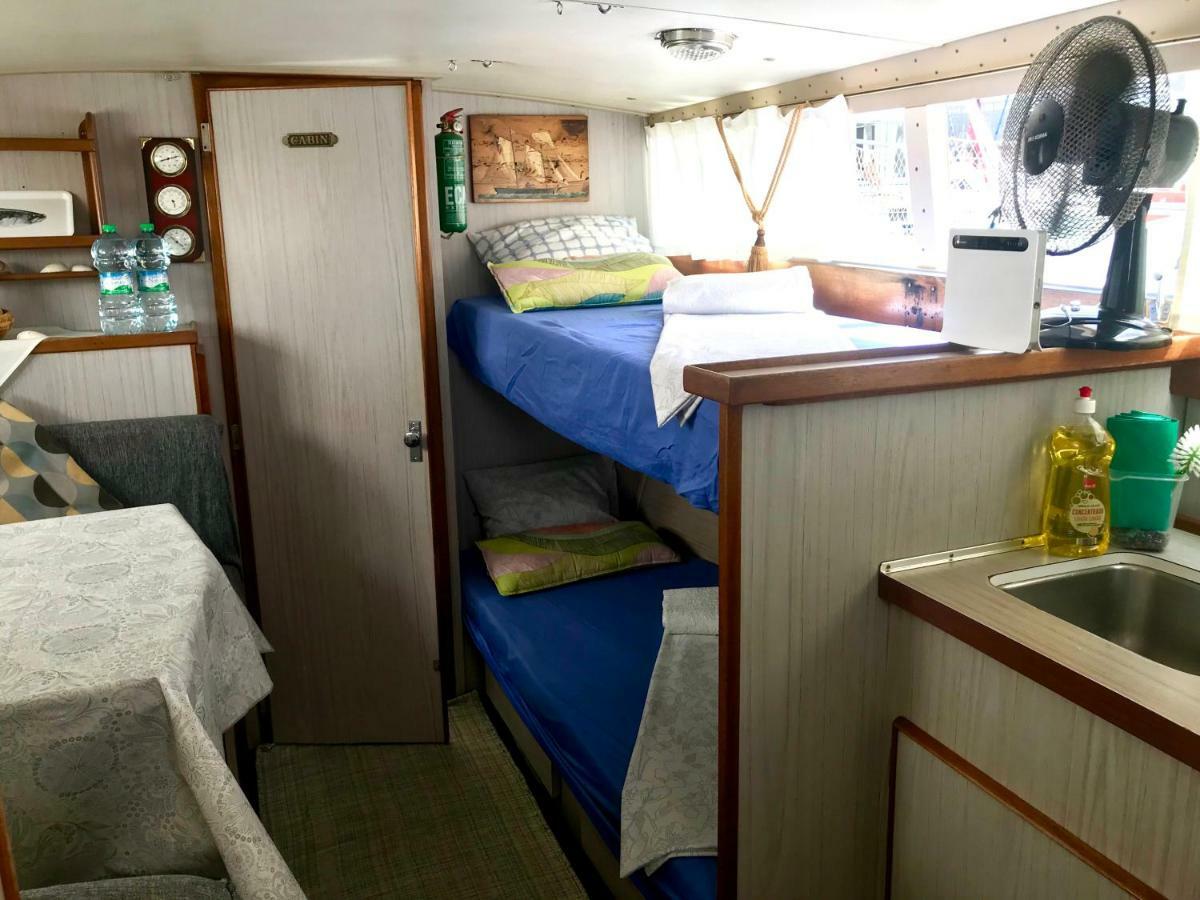 Boat Yacht Barcelona Botel