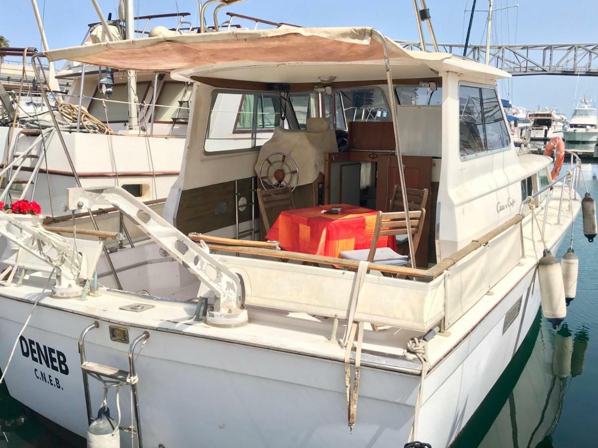 Boat Yacht Barcelona Bateau-hôtel Sant Adrià de Besòs