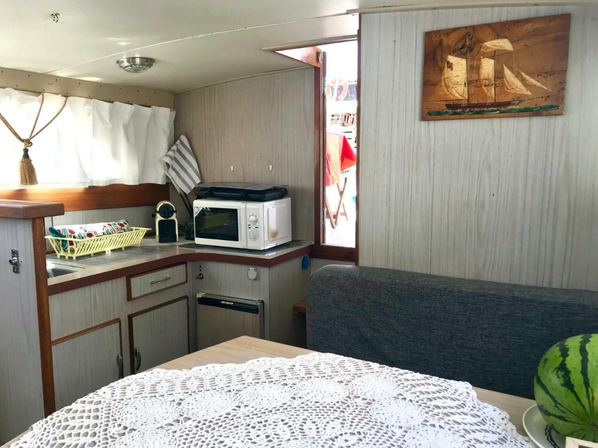 Boatsbreakfast Yacht Barcelona Botel